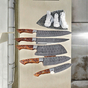 Juego de Cuchillos de Chef de Acero de Damasco Hechos a Mano de 5 Piezas PASHA ENTERPRISES con Mango de Madera Grabado Floral, Juego de Cubertería de Cocina al por Mayor, EE. UU. - Product Image 3