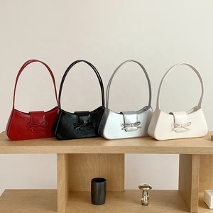 <span class=keywords><strong>Borsa</strong></span> a Mano da Donna Novità Primavera 2025 con Design a Fiocco, <span class=keywords><strong>Borsa</strong></span> Tote alla Moda in <span class=keywords><strong>Morbida</strong></span> <span class=keywords><strong>Pelle</strong></span> PU di Alta Qualità, <span class=keywords><strong>Borsa</strong></span> a Spalla - Product Image 2