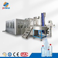 Máquina 3 en 1 para llenado de botellas PET, enjuague, llenado y tapado para fábrica de agua mineral y agua potable