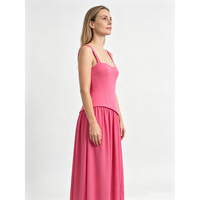 Robe longue sans manches en polyester rose fuchsia uni à col carré pour femme, idéale pour les soirées d'été