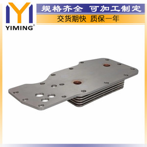 หม้อน้ำสำหรับรถบรรทุก DAF LF 45 5.88 ปี 2001-2006 รหัสอะไหล่แท้ 504047629 ขนาดแกนกลาง 15x9x10 ซม. - Product Image 4