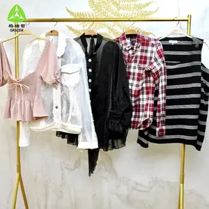 Magazzino di Riciclaggio Vestiti di Seconda Mano Piccolo Balle Utilizzato Unsorted Camicetta di Cotone - Product Image 1