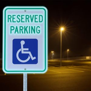 Panneau de stationnement réservé, panneau de stationnement pour handicapés 18 x 12 pouces, réfléchissant de qualité ingénieur (EGR), aluminium sans rouille - Product Image 5