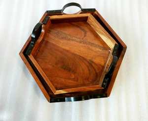 Plateau de service hexagonal en bois d'acacia de qualité supérieure avec poignées en métal robustes pour la maison, l'hôtel et la restauration - Product Image 4