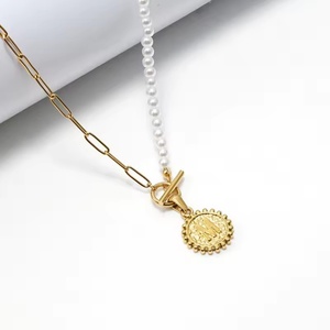 Collar de Perlas con Hebilla OT de Acero de Titanio, Collar con Colgante de Letra de Acero Inoxidable 18K para Mujer, Joyería de Moda - Product Image 4