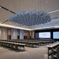 Panneau acoustique en feutre PET en zigzag sur mesure pour le contrôle du bruit dans les salles de conférence
