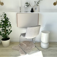 Sandbeiger Wandmontierter Moderner Platzsparender Schreibtisch Büroausstattung Klappbarer Wandtisch Schwebende Regale für die Wand