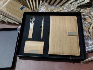 Ensemble de cadeaux d'affaires en cuir Offre Spéciale personnalisé papeterie de bureau planificateur de douanes stylo porte-clés porte-carte coffret cadeau pour hommes - Product Image 2