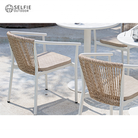 Ensemble de chaises de salle à manger modernes en rotin PE avec structure en aluminium, légères, empilables, imperméables - pour l'extérieur, la terrasse, la cuisine, la chambre, l'école
