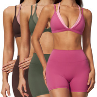 Soutien-gorge de sport EWX6116-1 tendance avec bretelles contrastées et doubles, design à armatures, col en V et coussinets amovibles