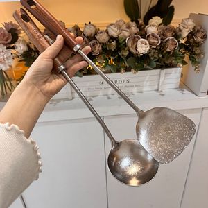 Nouvelle louche en titane pur avec manche en bois de rose, cuillère de cuisine extra longue pour usage en cuisine - Product Image 3