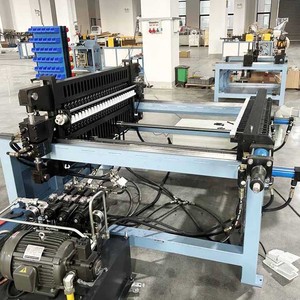 Machine automatique de torsion et d'aplatissement de <span class=keywords><strong>tuyau</strong></span> de tube de serpentine de <span class=keywords><strong>cuivre</strong></span> en aluminium d'évaporateur de réfrigérateur d'échange thermique - Product Image 2