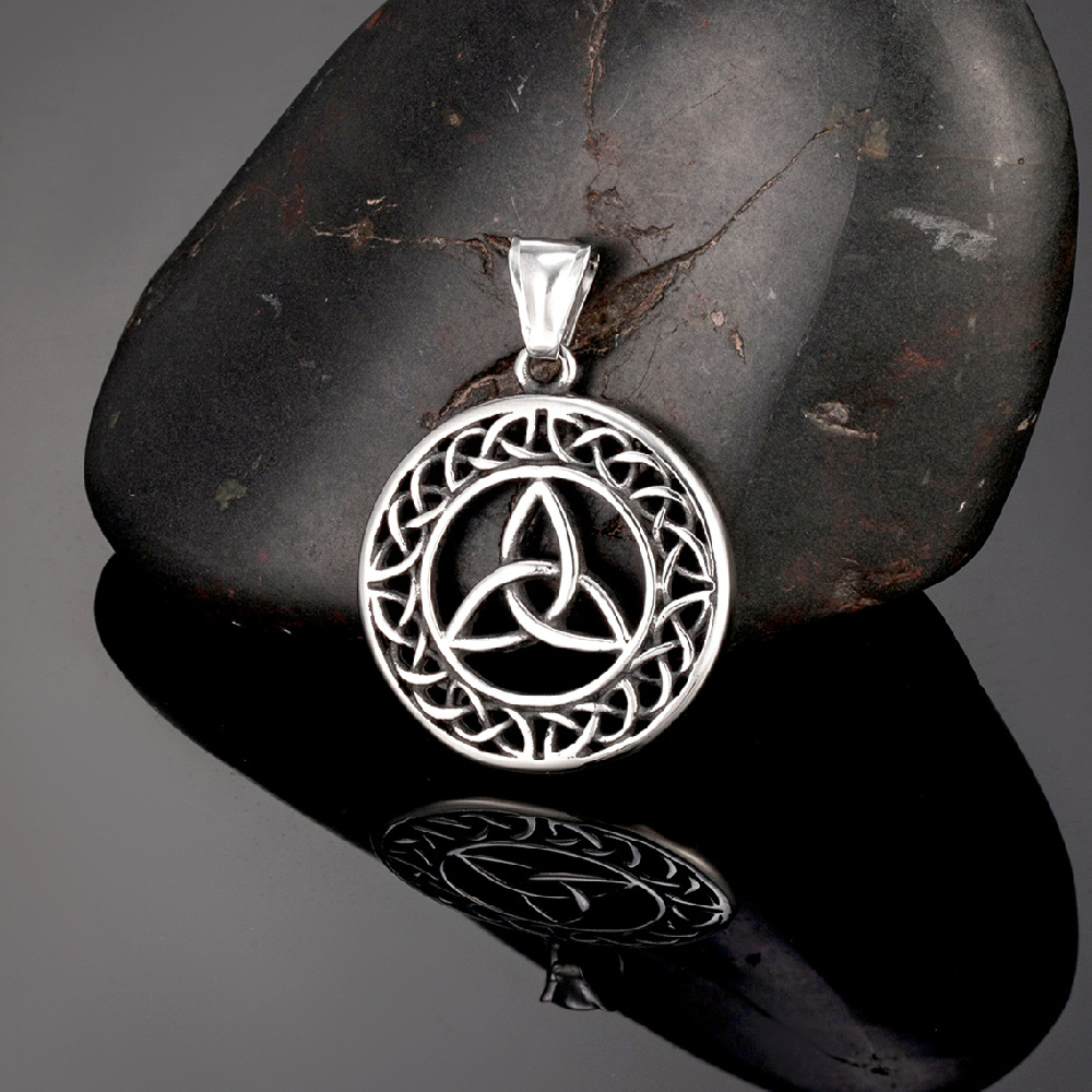 Steel-colored single pendant