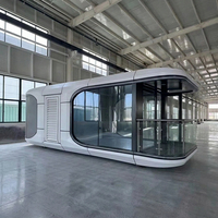 Capsule spatiale préfabriquée détachable personnalisée, design moderne du milieu du siècle, pour usage en villa, cabine en aluminium aéronautique