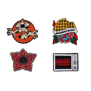 Nuevo estilo de broche de aleación con diseño de Venus Flytrap King Flower, insignia de metal galvanizado, accesorio de pin inspirado en series de TV americanas - Product Image 5