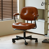 Chaise de bureau ergonomique en cuir au design moderne de style nordique, pivotante, réglable en hauteur, confortable, avec pieds en métal