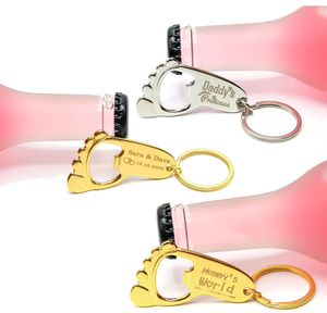 Porte-clés décapsuleur personnalisé avec logo, en laiton estampé à chaud, émail souple, dôme en époxy, bord métallique en relief, gravure séquentielle au dos - Product Image 2