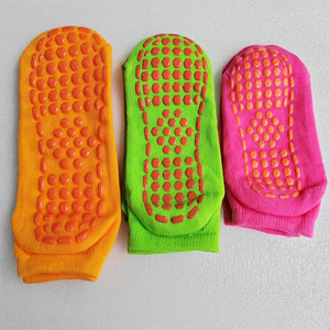 Chaussettes antidérapantes en coton colorées unisexes pour utilisation en salle de <span class=keywords><strong>trampoline</strong></span>, enfants et adultes - Product Image 2