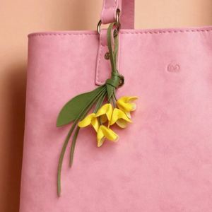 Beautiful PU Flower Bag Charm Portable Leather Tulip Flower <b>Key</b> Chain <b>Hanger</b> Flower Pu Leather Pendant for Women Gifts - Product Image 1