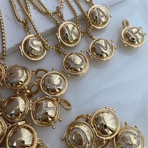 Offre Spéciale <span class=keywords><strong>montre</strong></span> de poche collier allume et éteint les photos Micro zircone Alphabet pendentif amour collier pour femmes bijoux - Product Image 3