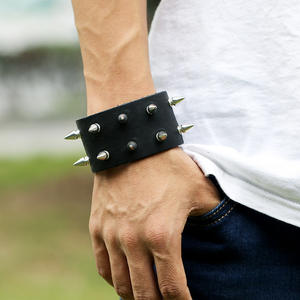 Haute Qualité Style Européen Américain Punk <span class=keywords><strong>Rock</strong></span> Band Bijoux De Mode En Cuir Véritable Alliage Goujons Bracelet Bracelet - Product Image 3