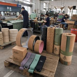 Tapete de Yoga de Corcho Lavable y Ecológico Personalizado de 3 mm con Estampado 2023, 183x61 cm, Color Madera, Bolsa de Transporte Plegable - Product Image 5