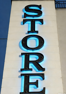 Custom <b>Wall</b>-Mounted Two-Sided LED Display Screen Circle <b>Sign</b> for Bars Restaurants Stores - Product Image 4