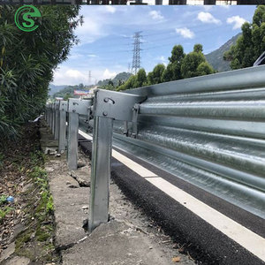 Pembatas jalan keselamatan lalu lintas antibenturan pagar jalan tinggi dengan lampu sorot - Product Image 1