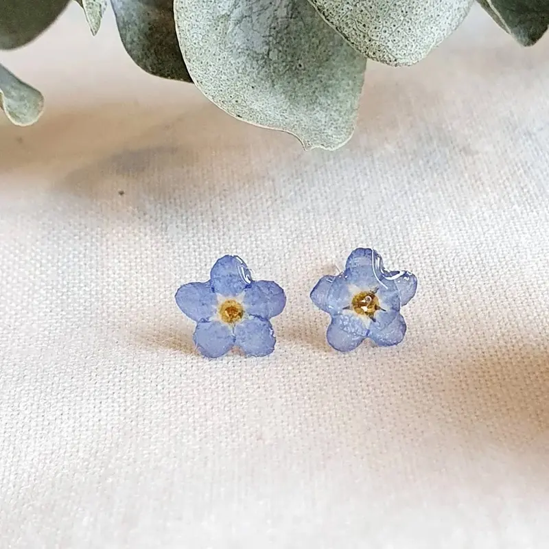 2024 Trendy Natural Flower Jewelry blue forget me not silver Handmade Resin Floral Design Cute Stud Earrings For Women