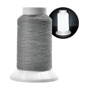 Hilo Reflectante Gris Plateado de Alta Visibilidad para Ciclismo Nocturno y Running, Venta al por Mayor de Fábrica, Logotipo Bordado con Patrón Teñido - Product Image 1