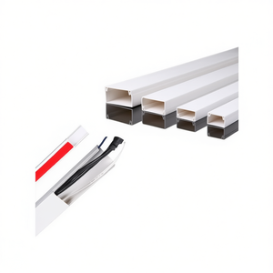 Accessoire de goulottière en plastique adhésif 10x10 pour la gestion et le rangement des câbles et accessoires - Product Image 2