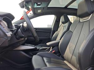 Audi Q4 <span class=keywords><strong>E</strong></span>-tron 40 SUV Elettrico Usato 2024, Versione Premium <span class=keywords><strong>a</strong></span> Lunga Autonomia, Pronto per l'Esportazione, Bianco su Nero - Product Image 5