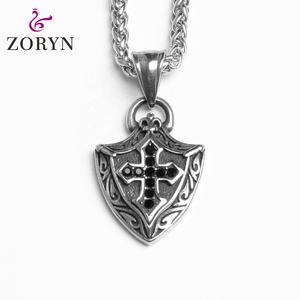 Pendentif croix en acier inoxydable avec gemme noire, nœud celtique, chevaliers templiers, bijoux religieux gothiques en acier titane pour hommes - Product Image 1