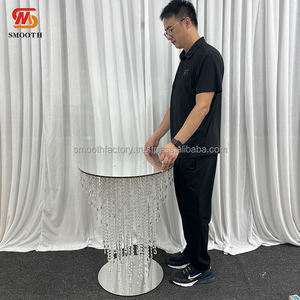 Mesa de Pastel para Bodas LEDA, Decoración con Borlas de Cristal, Base Transparente para Exhibición de Pasteles, Mesa Redonda con Pedestal - Product Image 3