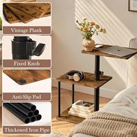 Table d'appoint d'angle rotative 360° avec plateau relevable, hauteur réglable, station de charge et roulettes pour canapé et chambre