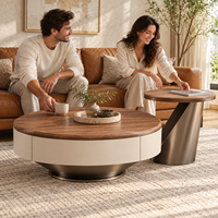 Ensemble de table basse et table d'appoint rondes en bois massif avec plateau crème et base bronze pour salon et coin détente modernes