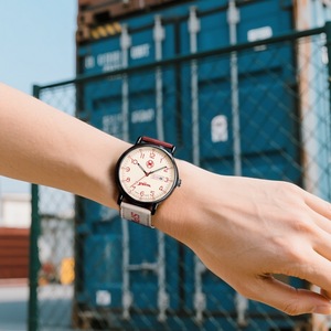 <span class=keywords><strong>ดิสนีย์</strong></span>ของแท้ OEM แฟชั่นแบรนด์ สายนาฬิกาหนังถักไนลอนยืดหยุ่นขนาด 20 มม. สำหรับผู้ชายและผู้หญิง นาฬิกาควอตซ์ลายสไปเดอร์แมน - Product Image 3