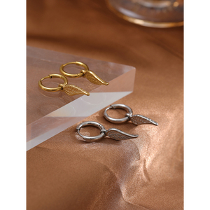 JINYOU 1171 acier inoxydable étanche Huggie Hoop boucles d'oreilles goutte ailes femmes minimaliste <span class=keywords><strong>Yiwu</strong></span> vente en gros bijoux 18K plaqué or - Product Image 5