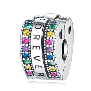 Popular broche de latón blanco con circonita en forma de corazón FOREVER, accesorio colgante DIY para pulseras de mujer. - Product Image 1