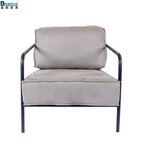 Sillón moderno de diseño simple de tela con barra de reposabrazos Asiento bajo en gris Blanco y negro - Product Image 3