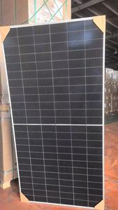 Wholesale Advanced PERC Technology <strong>Solar</strong> Photovoltaic Panels for Maximum Energy Conversion - Product Image 5