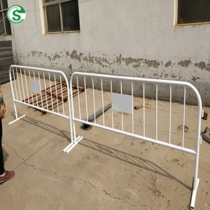 Barrière de contrôle des foules en métal personnalisée, barrières en métal amovibles pour les concerts sportifs - Product Image 1