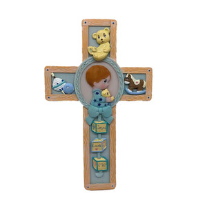 Resina Orando Niña Niño Bautismo Pared Cruz - Product Image 1