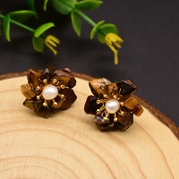 Pendientes de Perlas, Cuentas Redondas Blancas Exóticas, Engaste de Oro de 18K, Joyería de Lujo para Eventos Especiales, Regalo para Ocasiones Especiales
