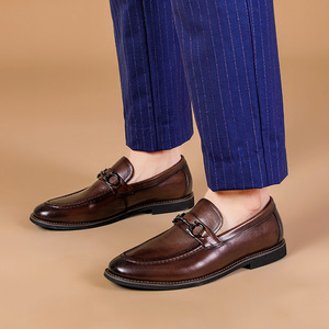 Vente en gros de chaussures de ville pour hommes en cuir véritable italien de luxe, mocassins à enfiler, chaussures Oxford formelles - Product Image 2