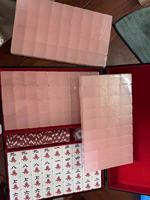 Jeu de tuiles de Mahjong esthétiques et colorées en acrylique haute brillance pour jeux de société, fêtes de luxe et cadeaux personnalisés - Direct Usine