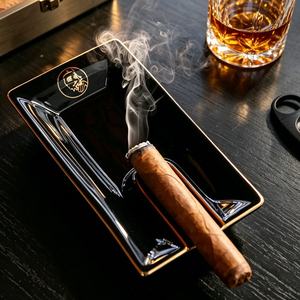 Cendrier à cigares en <span class=keywords><strong>céramique</strong></span> de luxe, personnalisé, mini, facile à nettoyer, avec logo <span class=keywords><strong>sur</strong></span> <span class=keywords><strong>mesure</strong></span>, cendrier décoratif pour bar à domicile, cendrier à cigares noir - Product Image 1