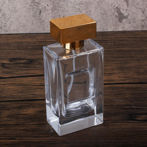 Nuevos Frascos de Perfume de Vidrio Recargables de Lujo Personalizados de 60 ml y 100 ml con Pulverizador y Tapa Cuadrada Negra - Product Image 3