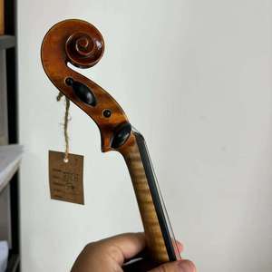 Violino Artigianale SurpassMusica di Qualità 4/4 3/4 con Ponte in Legno Europeo Colore Naturale, Accetta Personalizzazione - Product Image 5