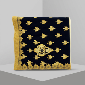 Sari de terciopelo puro con blusa de seda Malai, bordado rico y elaborado, borde decorativo, largo hasta el suelo, sari nupcial para fiestas. - Product Image 6